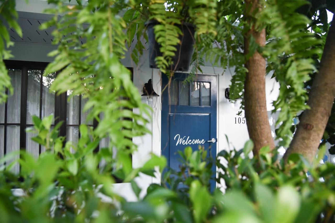 Snoozy Guesthouse Phuket Exterior foto